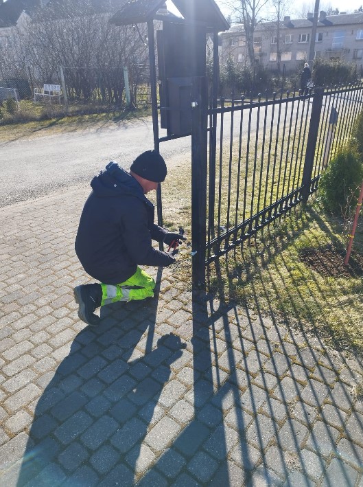 UUSTEE taastumiskeskuse uute väravate paigaldamine